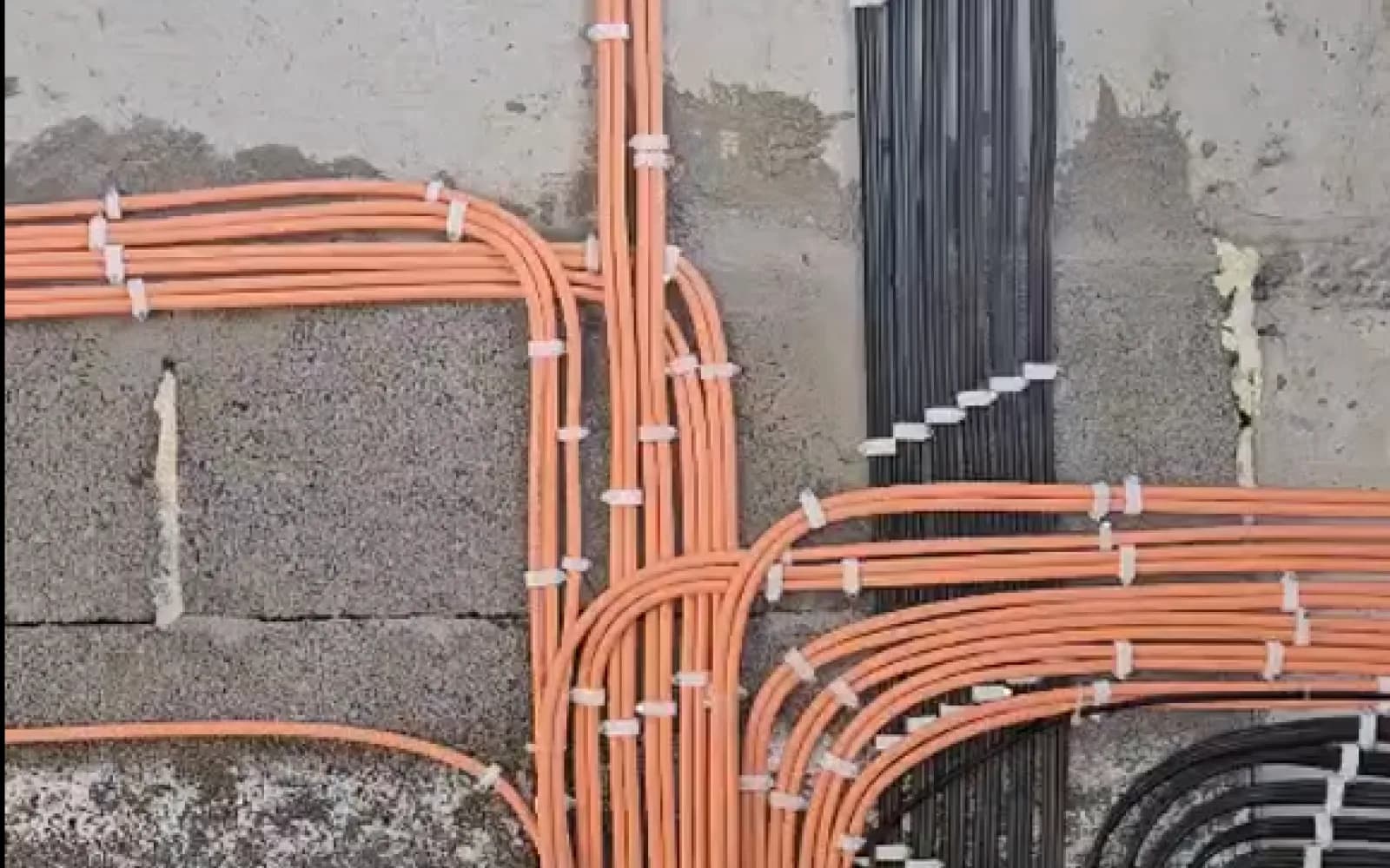 კერძო სახლის CAT6, PoE და IP CCTV სუსტი დენების ინფრასტრუქტურა