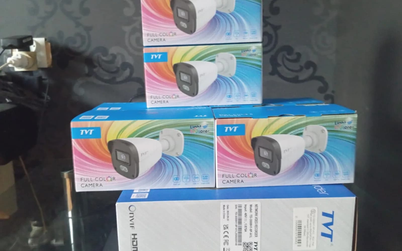TVT 4MP Full Color 6 კამერიანი ვიდეოსამეთვალყურეო სისტემა PoE NVR-ით და UPS-ით
